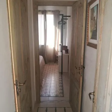 A Due Passi Dal Porto