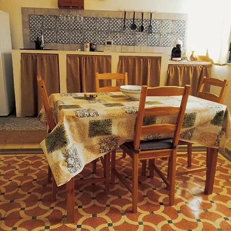 A Due Passi Dal Porto Apartment *